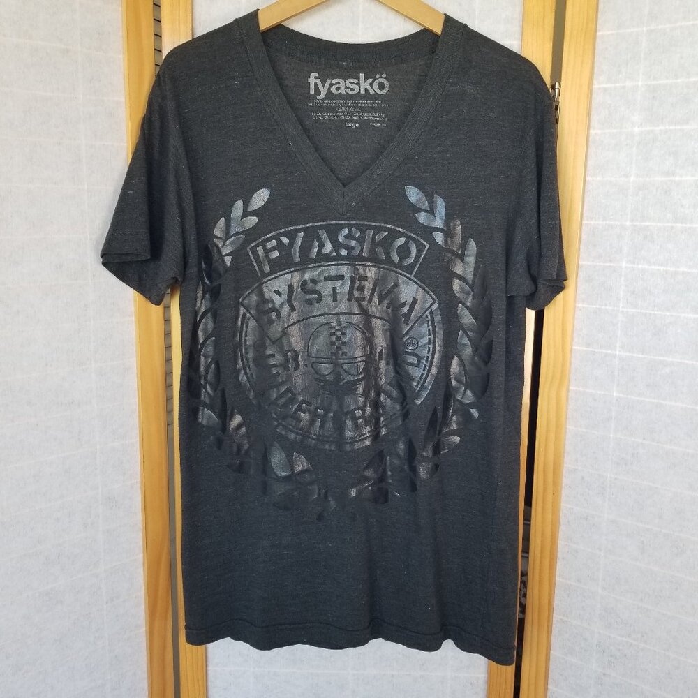 Men's Fyaskö Underground Black T-Shirt Graphic Print V-Neck Size Large